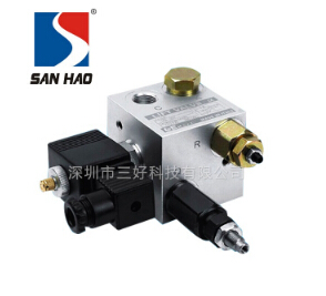 液壓升降平臺，也能看到升降支撐閥的身影